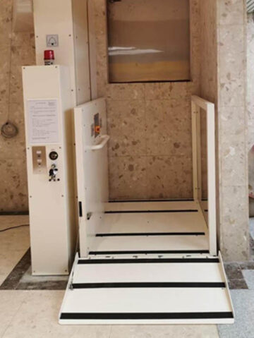 垂直式升降平台｜無障礙空間規劃｜輪椅輔具｜會爬樓梯的椅子｜鼎太金(02)2214-3341